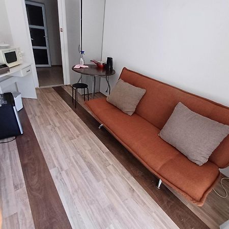 Villa Vamus Vendeg- Es Rendezvenyhaz Vámosszabadi 外观 照片