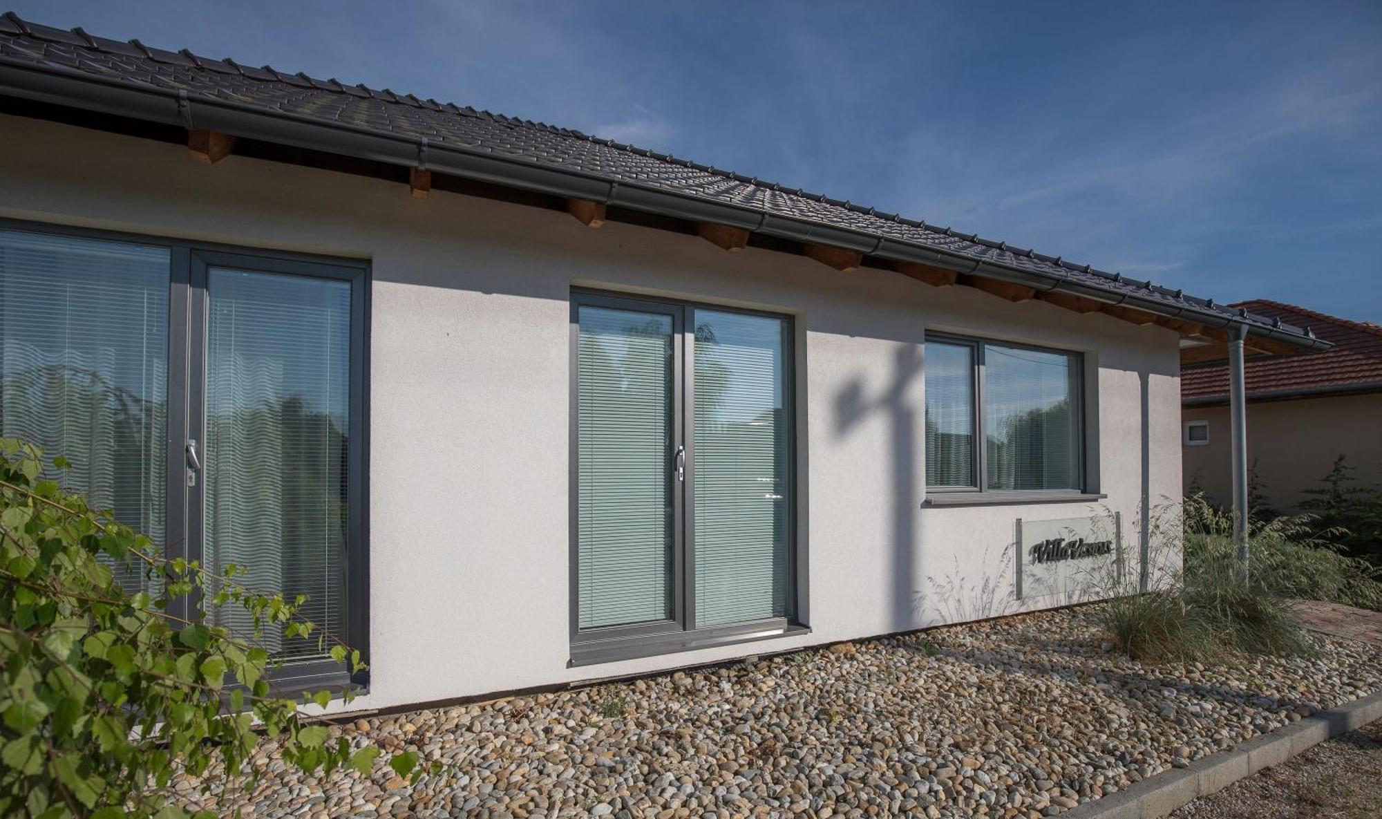 Villa Vamus Vendeg- Es Rendezvenyhaz Vámosszabadi 外观 照片